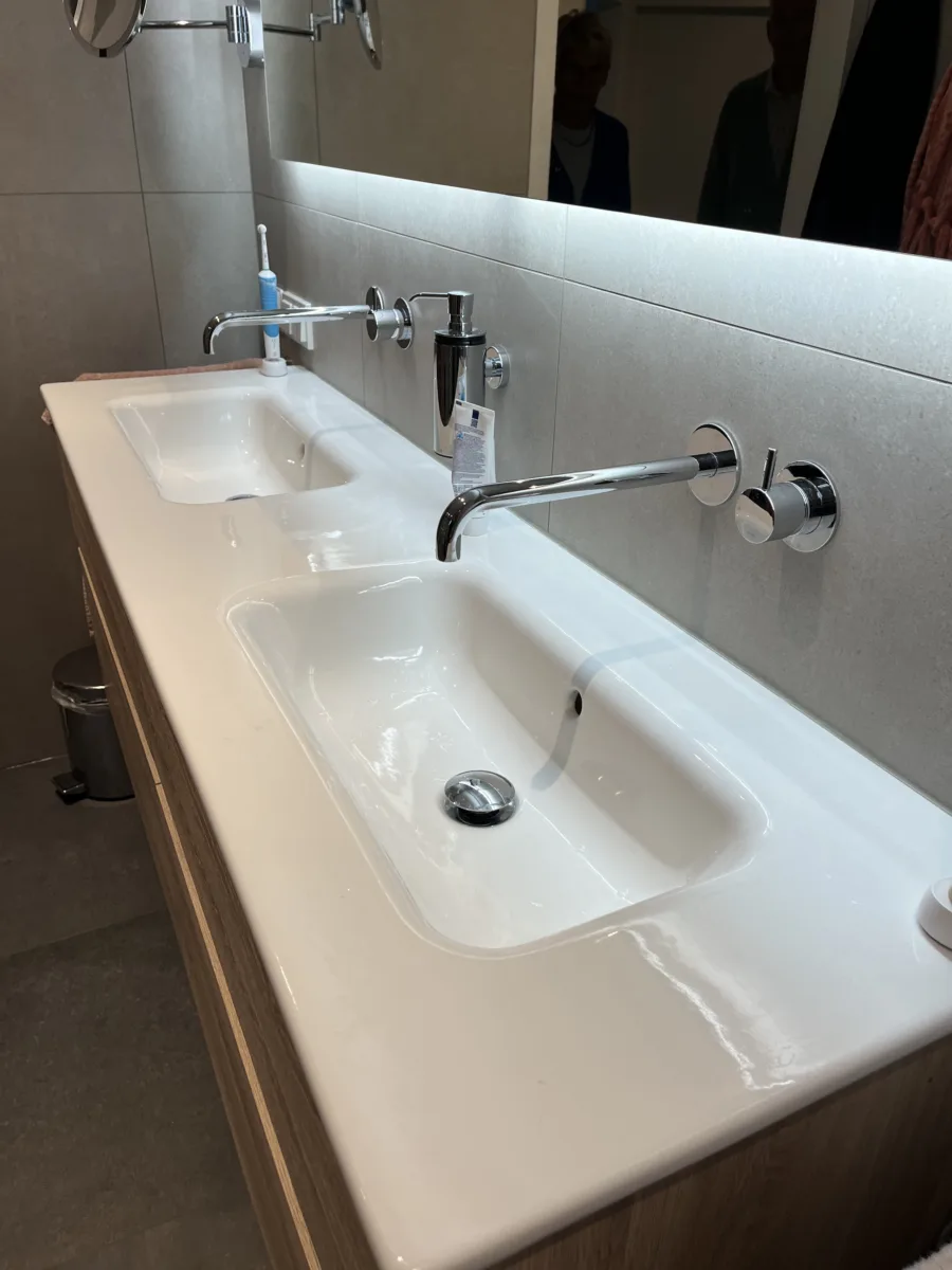 Badkamer sunshower en zitje onder de douche – modern stijl – Veenendaal