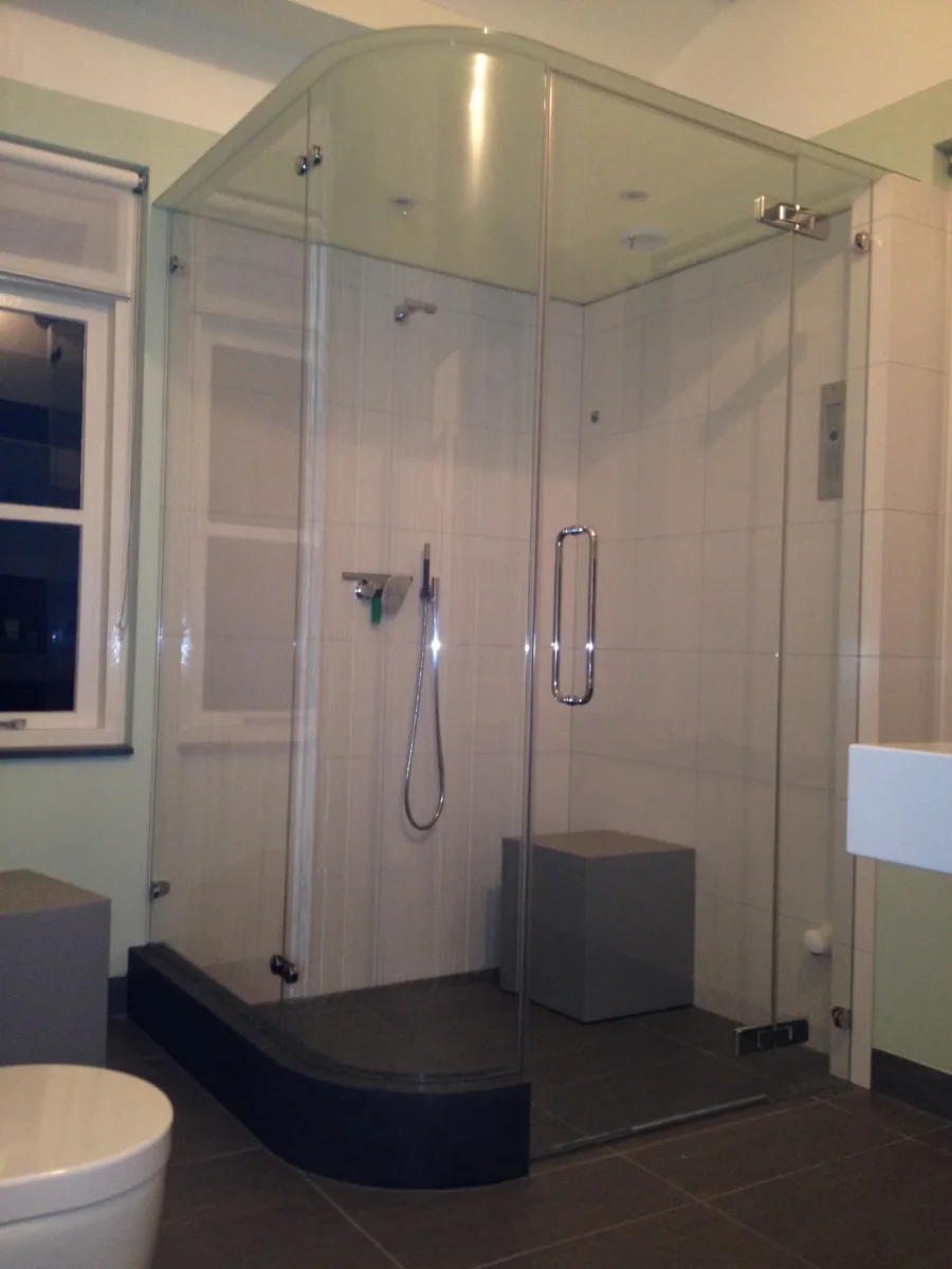 Stoomdouche met rond glasdeel en glazen dak – wellness stijl – Barneveld-Kootwijk (foto 2)