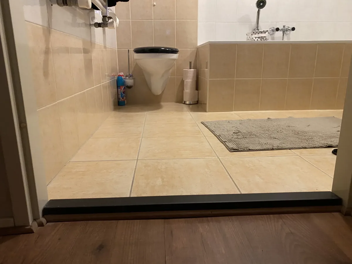 Badkamer inloopdouche zwart – modern stijl – Veenendaal (foto 14)
