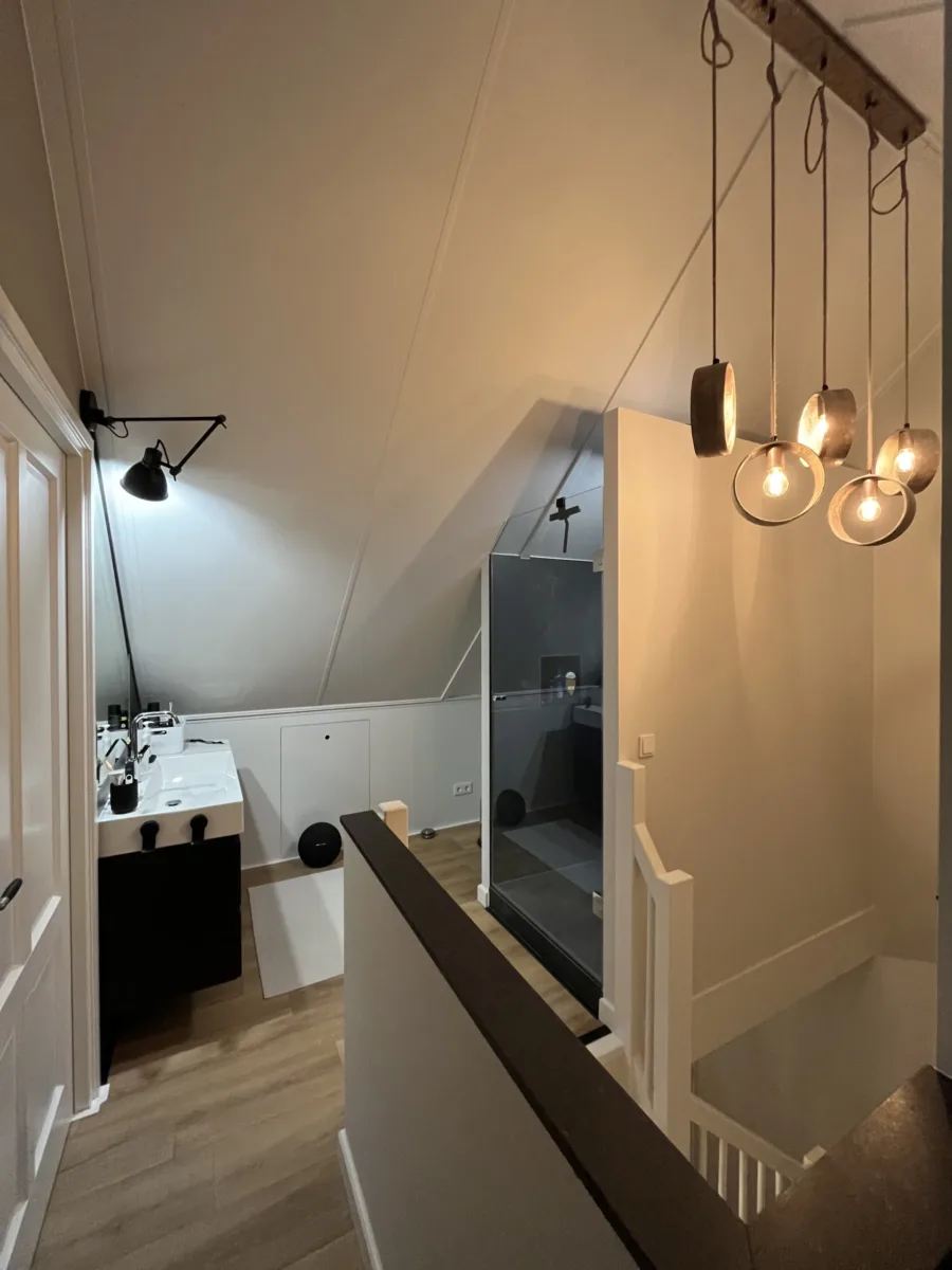 Tweede badkamer op overloop – modern stijl – Leersum (foto 2)