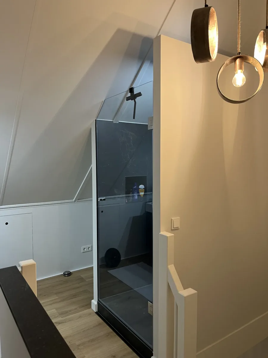 Tweede badkamer op overloop – modern stijl – Leersum (foto 4)