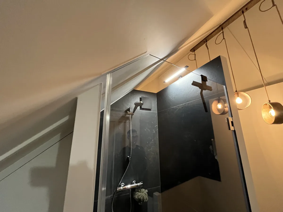 Tweede badkamer op overloop – modern stijl – Leersum (foto 5)