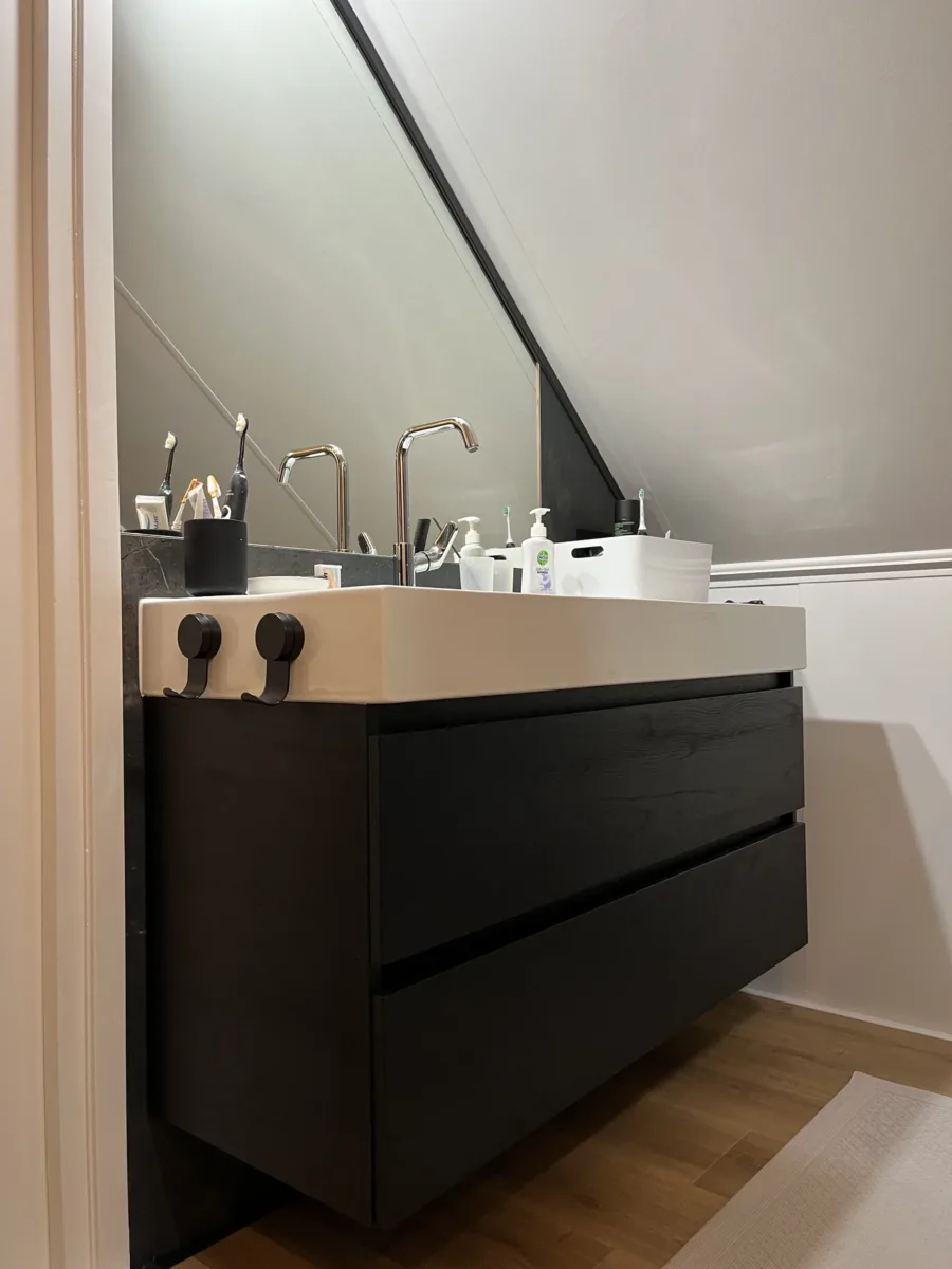 Tweede badkamer op overloop – modern stijl – Leersum (foto 10)