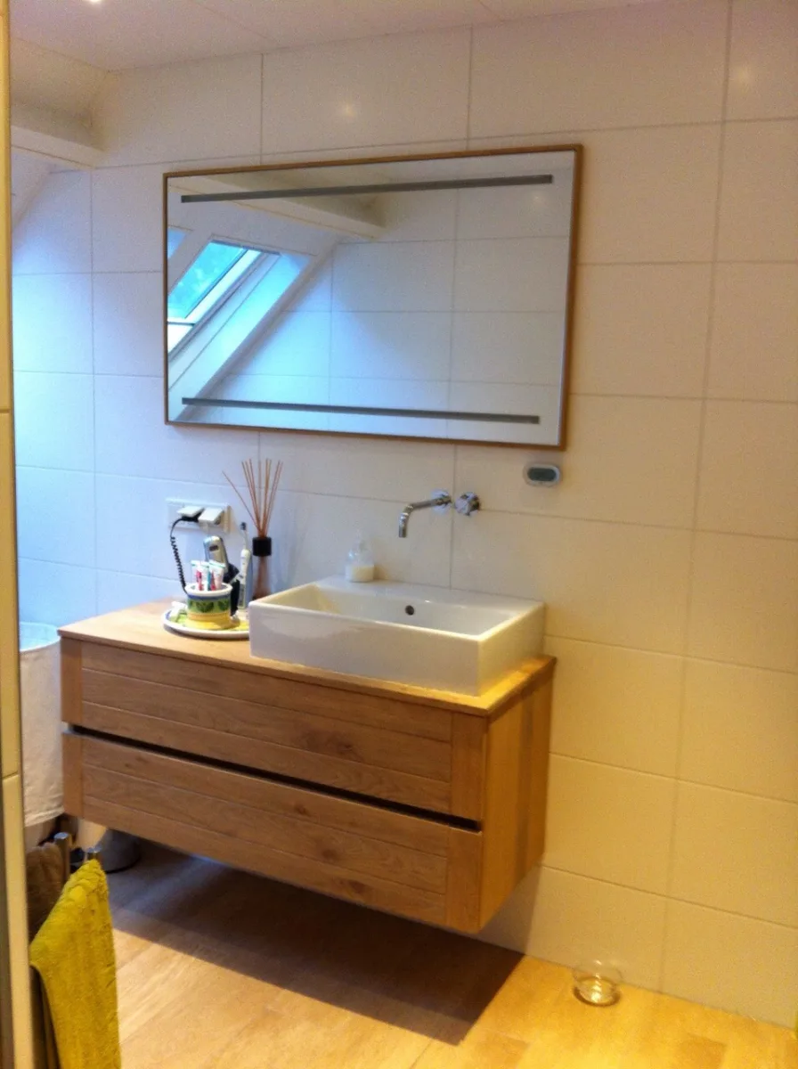 Badkamer maatwerk eikenhout en stoomdouche – wellness stijl – Rhenen (foto 2)