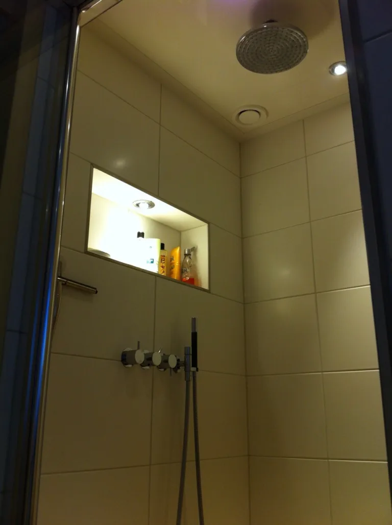 Badkamer maatwerk eikenhout en stoomdouche – wellness stijl – Rhenen
