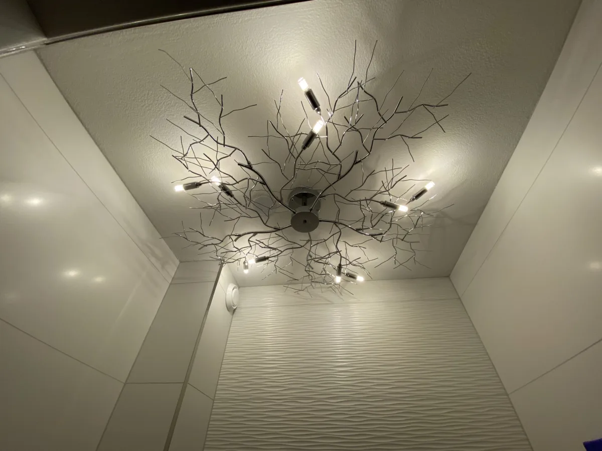 Badkamer souterrain en twee toiletruimtes – badkamers met hout stijl – Rhenen (foto 11)