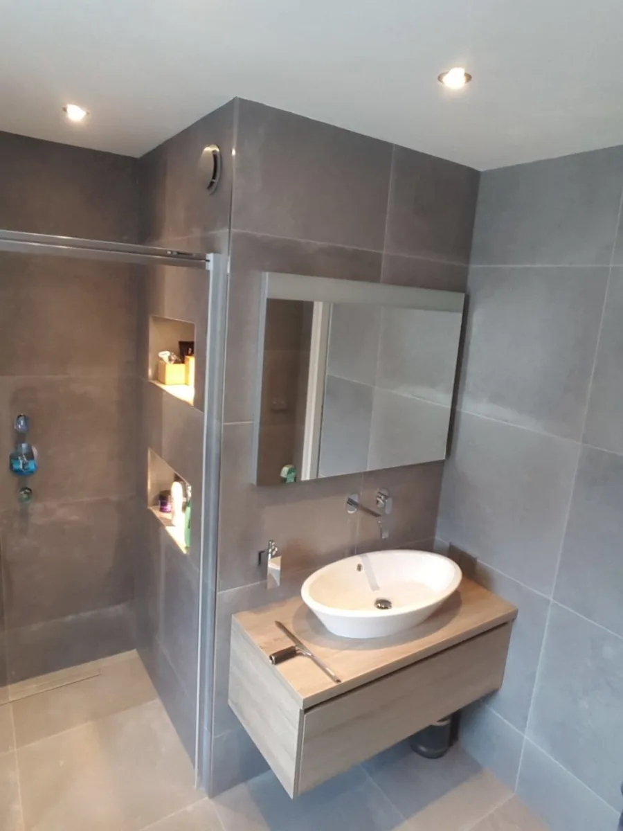 Badkamer Puiflijk – betonlook stijl – Puiflijk (foto 8)