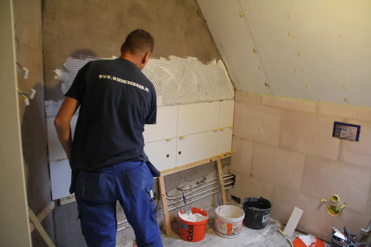 Badkamer met schuine kap – tijdloos stijl – Lunteren (foto 13)