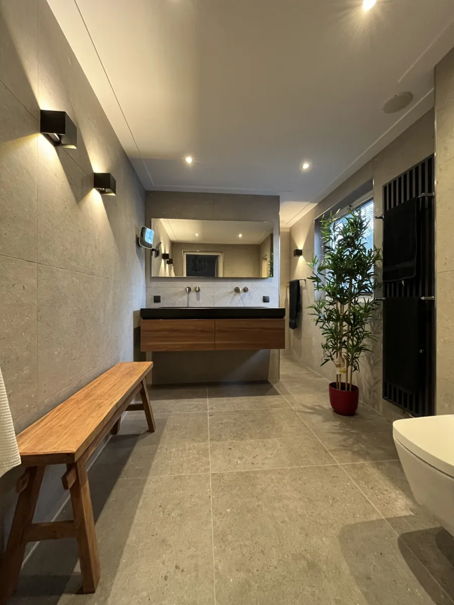 Badkamer natuursteen wastafel – natuurlijk stijl – Oosterbeek (foto 21)