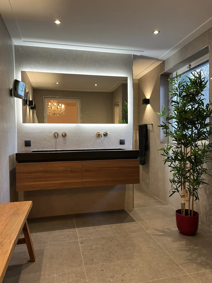 Badkamer natuursteen wastafel – natuurlijk stijl – Oosterbeek