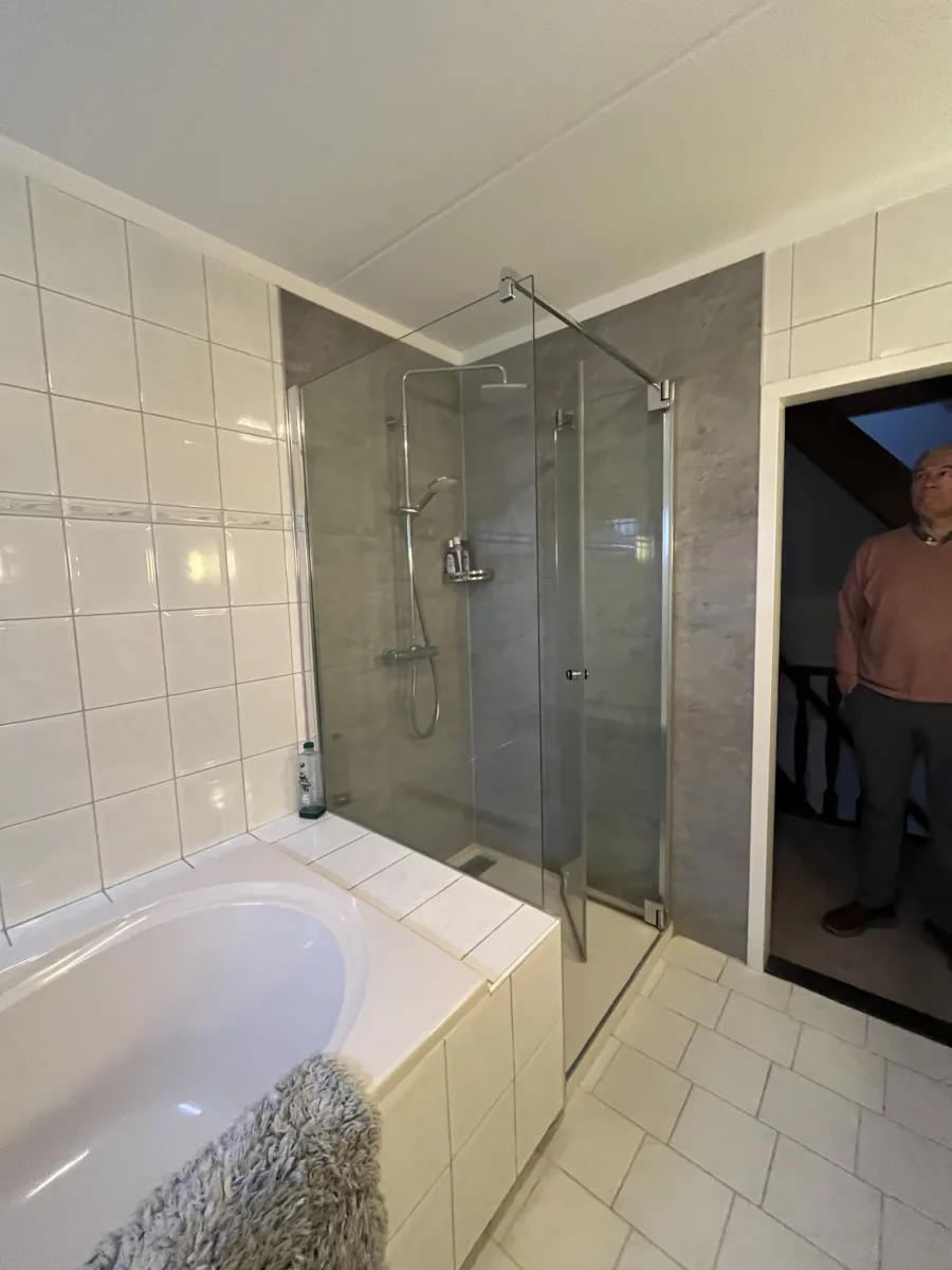 Badkamer sunshower en zitje onder de douche – modern stijl – Veenendaal (foto 11)