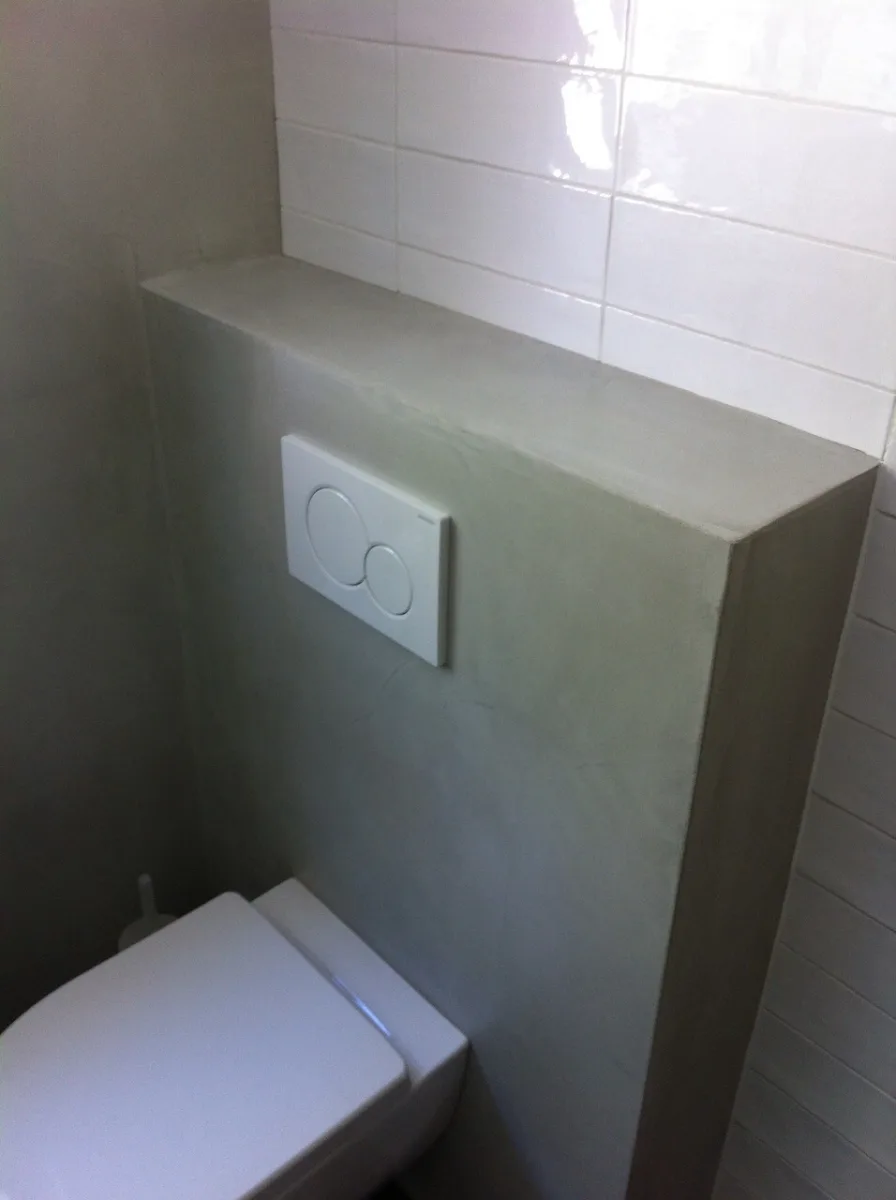 Beton cire badkamer met zitje in douche
