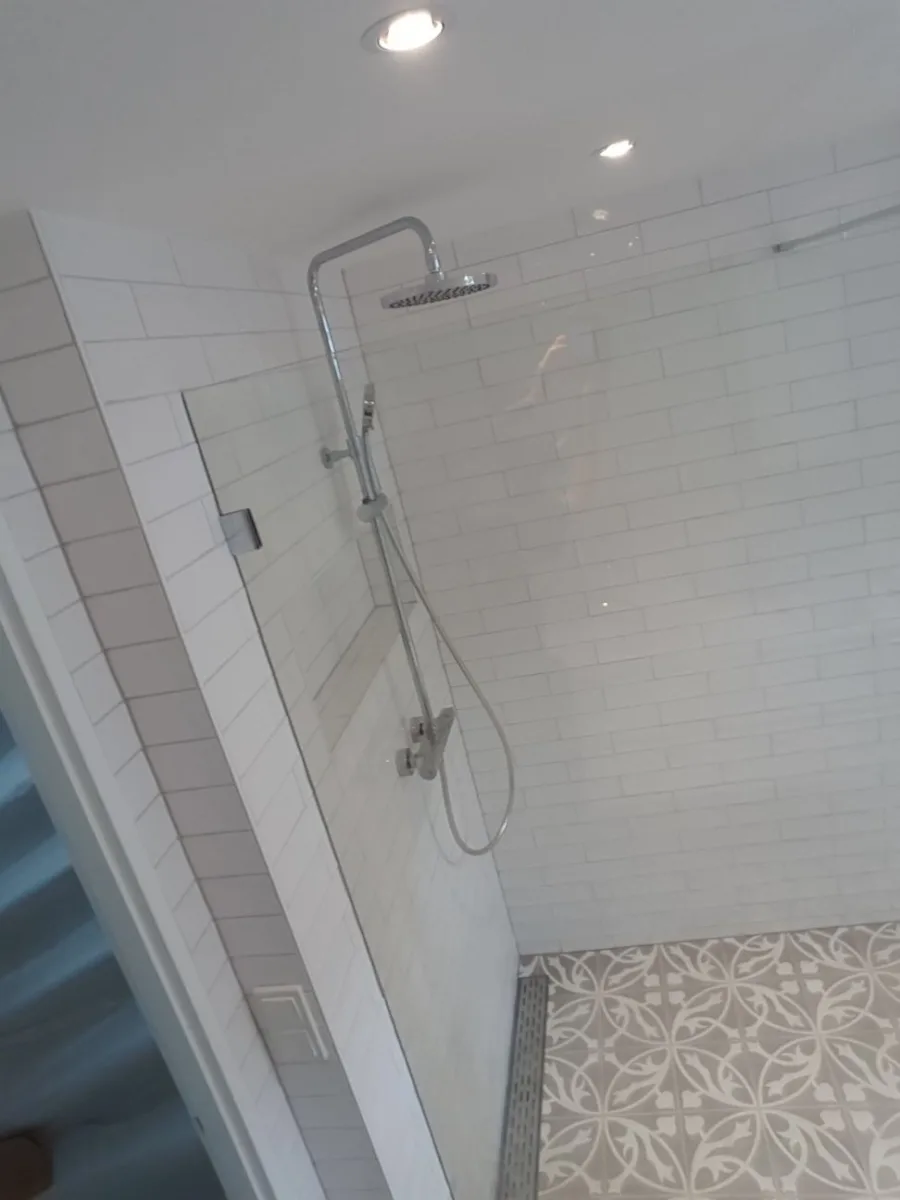 Portugese badkamer – modern stijl – Utrecht (foto 7)