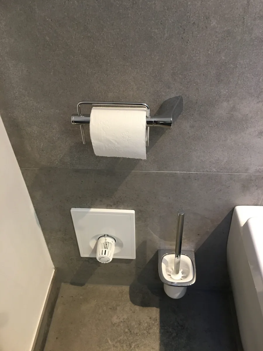 Onderhoudsvrije badkamer – betonlook stijl – Maurik (foto 4)