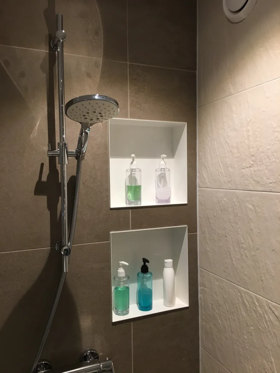 Optie: Badkamer met schuine kap – modern stijl – Veenendaal (foto 11)