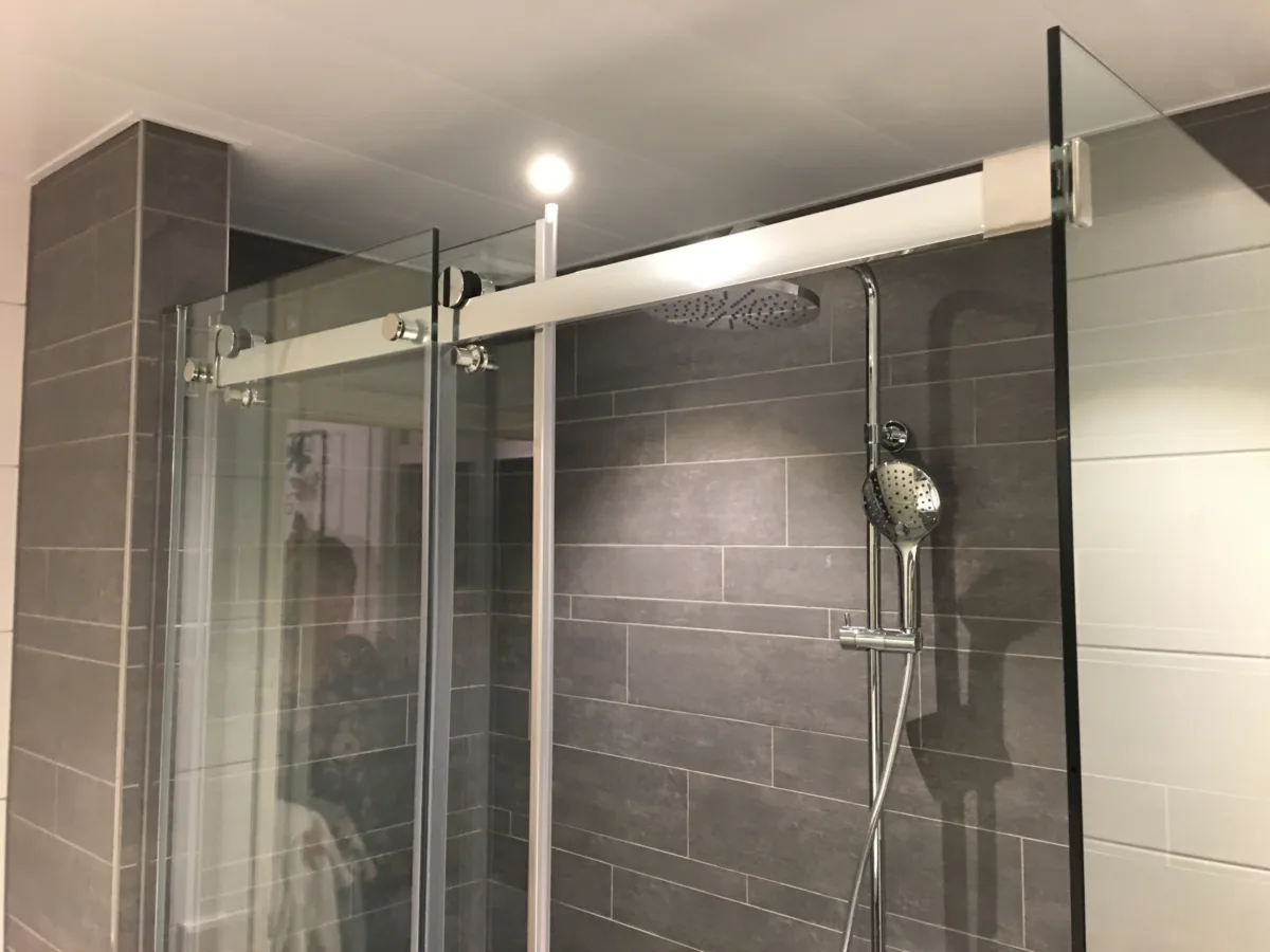 Compact budget badkamer – modern stijl – Wageningen (foto 5)