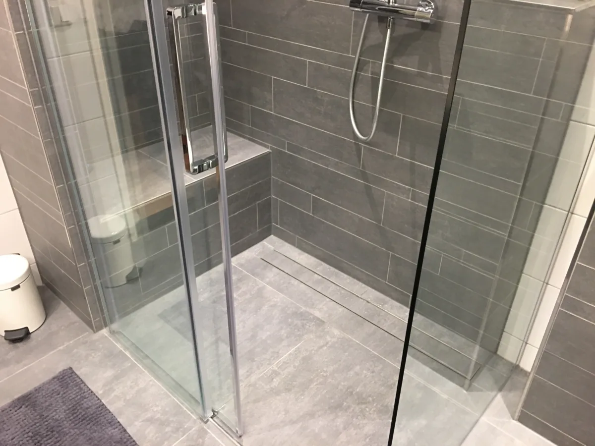 Compact budget badkamer – modern stijl – Wageningen