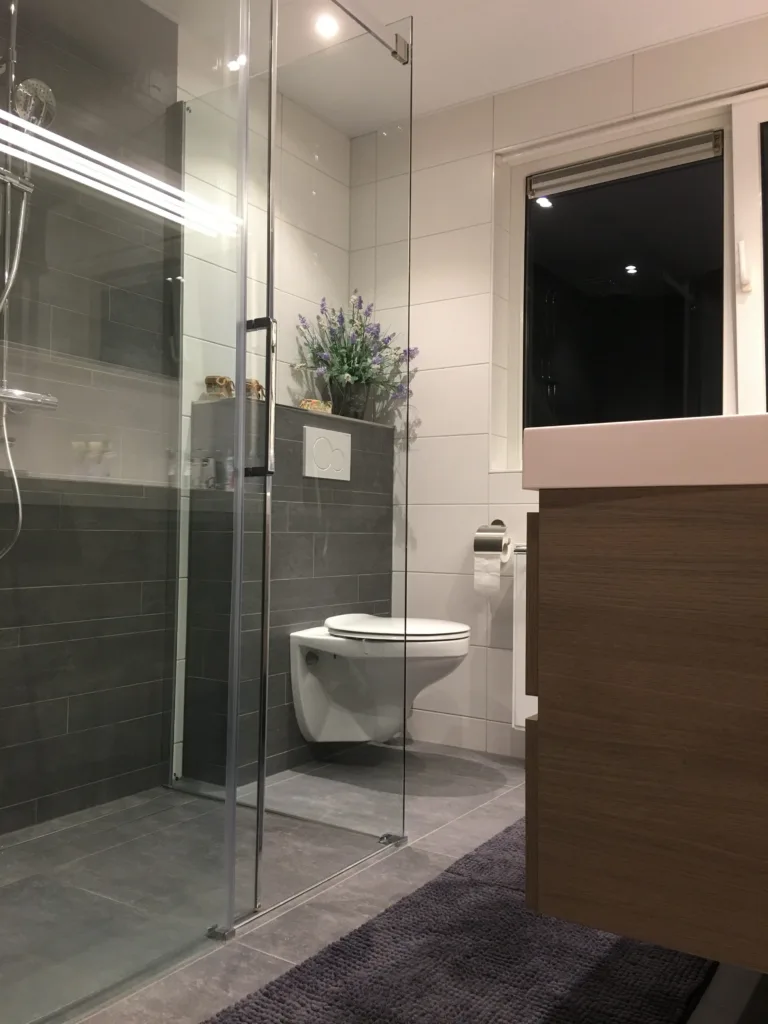 Compact budget badkamer – modern stijl – Wageningen