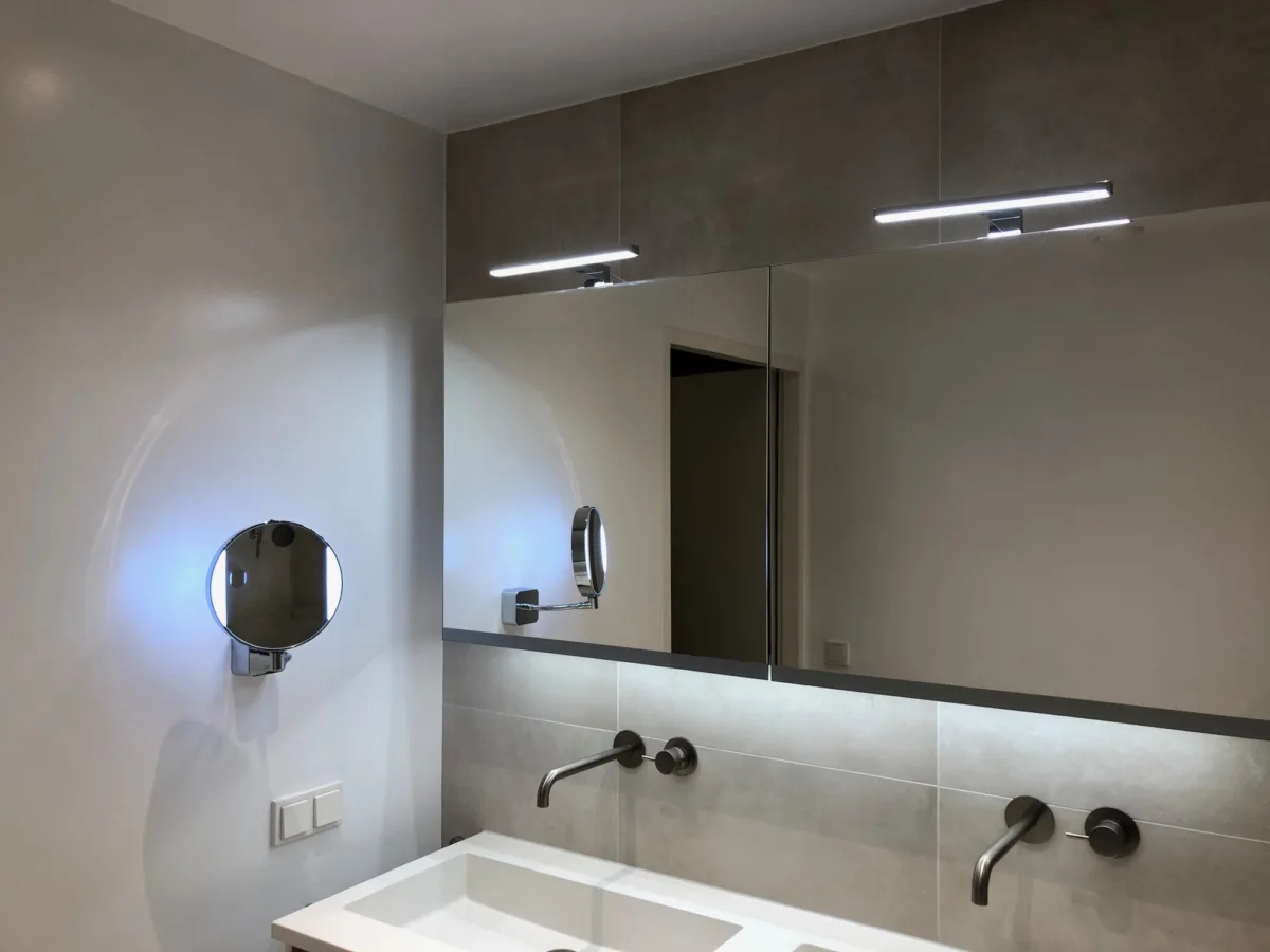 Inloopdouche badkamer met stucwerk & tegels – modern stijl – Wageningen (foto 3)