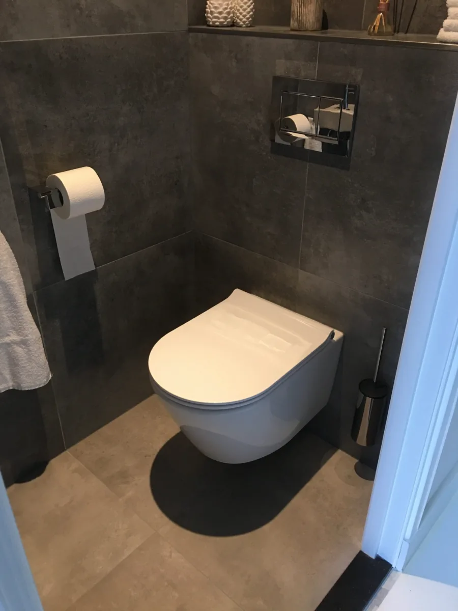 Sunshower badkamer Achterberg – betonlook stijl – Achterberg (foto 7)