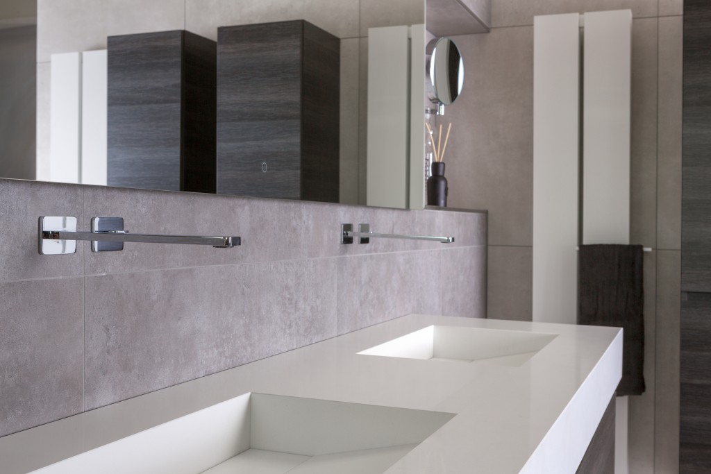 Badkamer robuust – betonlook stijl – Rhenen (foto 2)