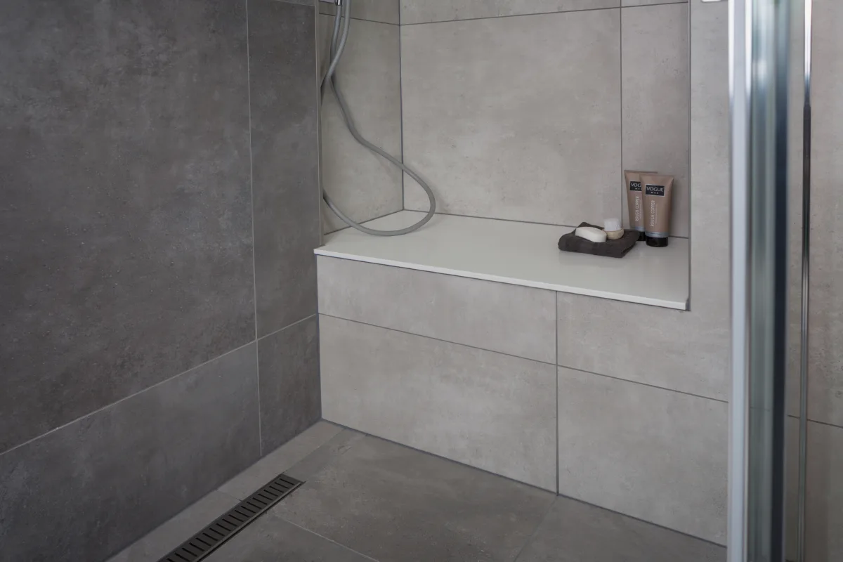 Badkamer robuust – betonlook stijl – Rhenen (foto 9)