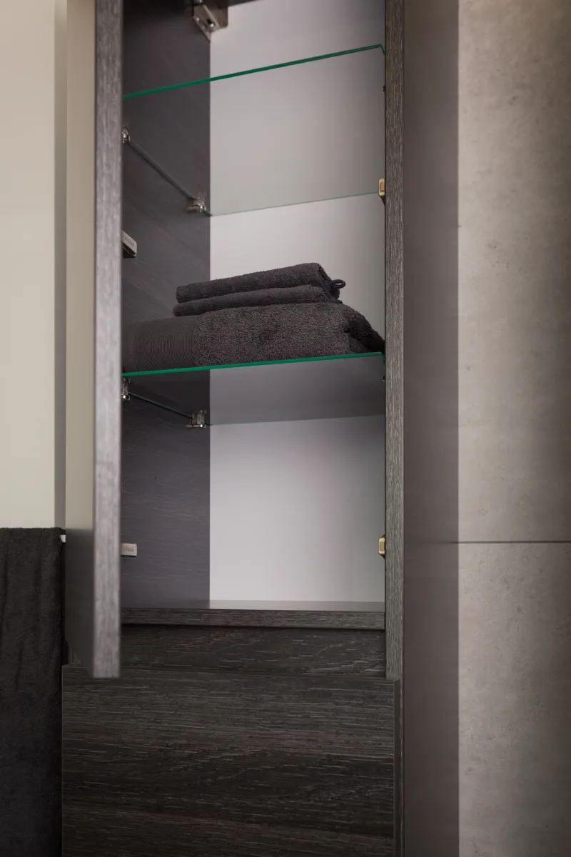 Badkamer robuust – betonlook stijl – Rhenen (foto 12)